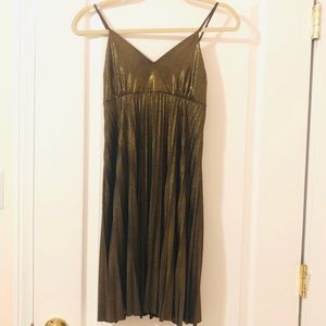 BLOOMINGDALES PLEATED GOLD evening mini dress 👗